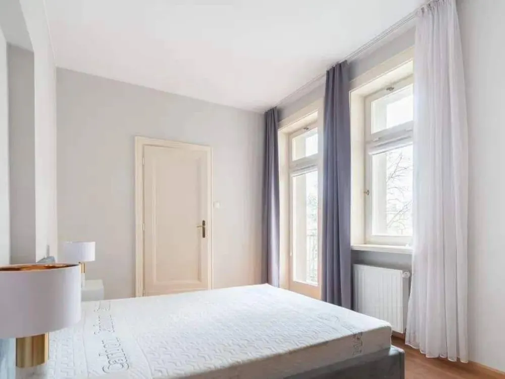 Renovierte 3-Zimmer-Wohnung mit moderner Einbauküche zu vermieten