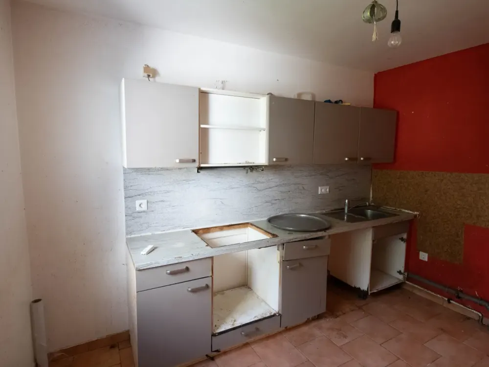 Großzügige 6-Zimmer-Maisonette mit Gestaltungsspielraum, WBS mit Dringlichkeit erforderlich