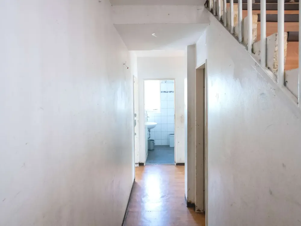 Großzügige 6-Zimmer-Maisonette mit Gestaltungsspielraum, WBS mit Dringlichkeit erforderlich