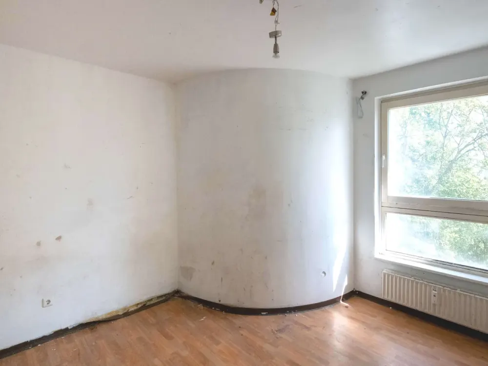 Großzügige 6-Zimmer-Maisonette mit Gestaltungsspielraum, WBS mit Dringlichkeit erforderlich