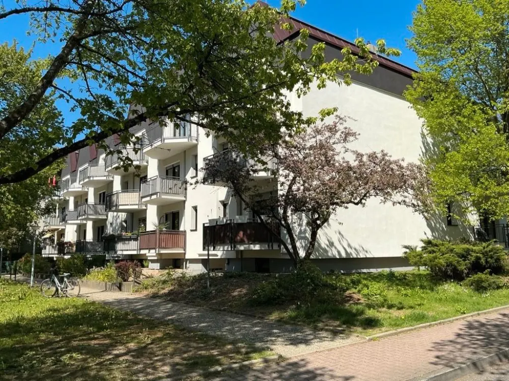 Großzügige 2-Zimmer-Wohnung zentral gelegen mit Balkon!