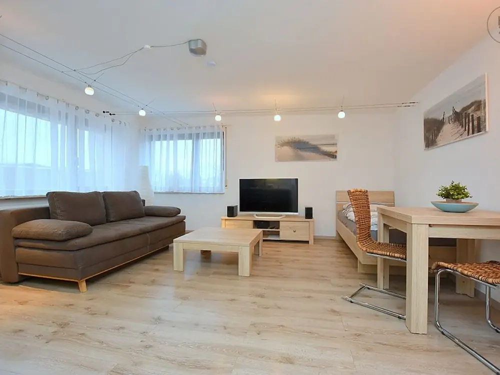 Modern möblierte Wohnung in Steinenbronn