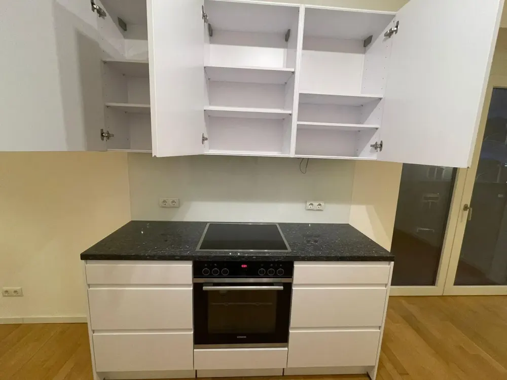 Elbestraße - Central Open Space: 2-Room Apartment in Frankfurt's Bahnhofsviertel