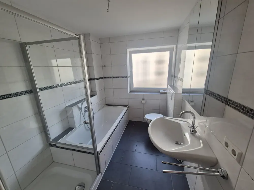 Richtig schöne helle und zentrale 3-Zimmer-Wohnung in Graben-Neudorf