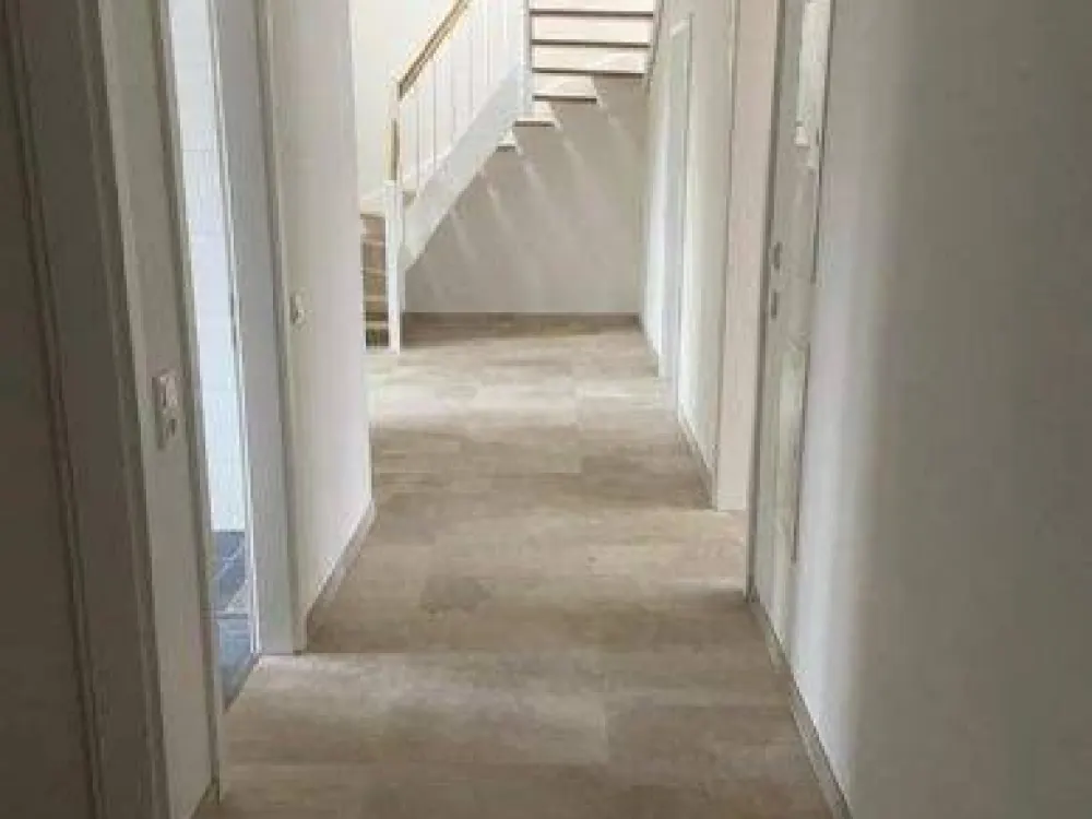 4 RW Maisonette mit EBK, Bad mit Wanne und Dusche, Gäste-WC und Fahrstuhl