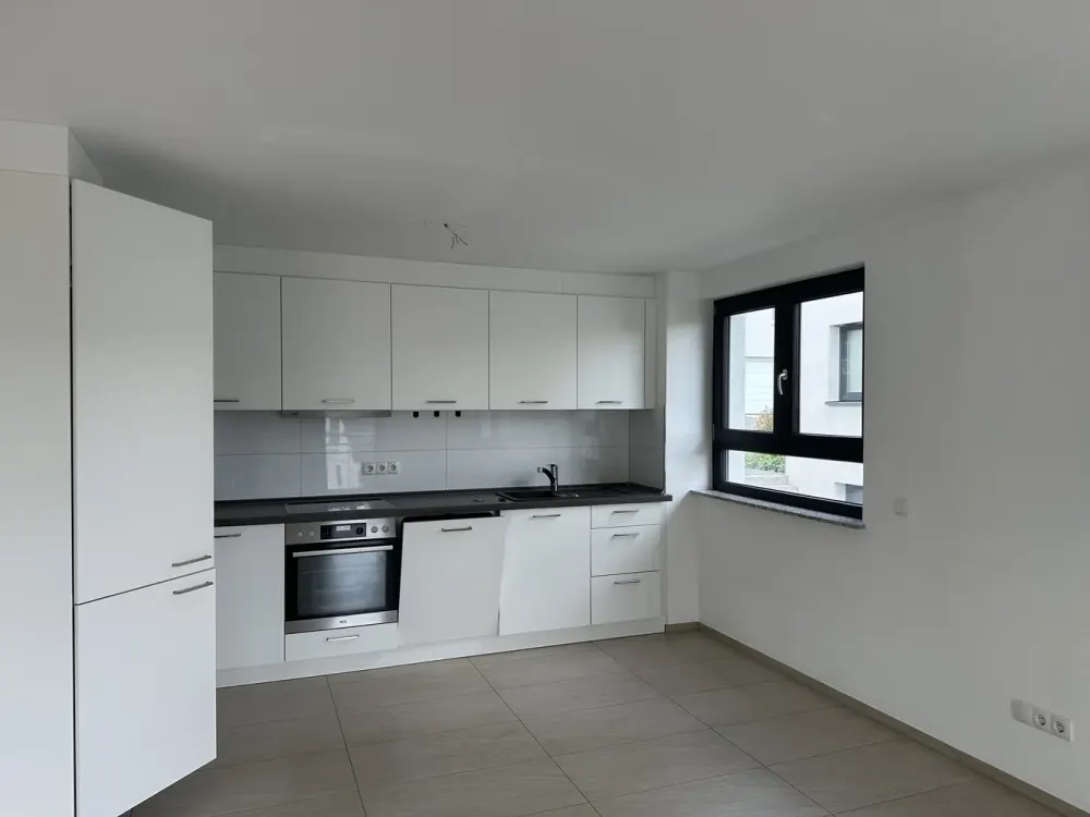 Moderne 3,5 Zimmer-Wohnung mit Balkon