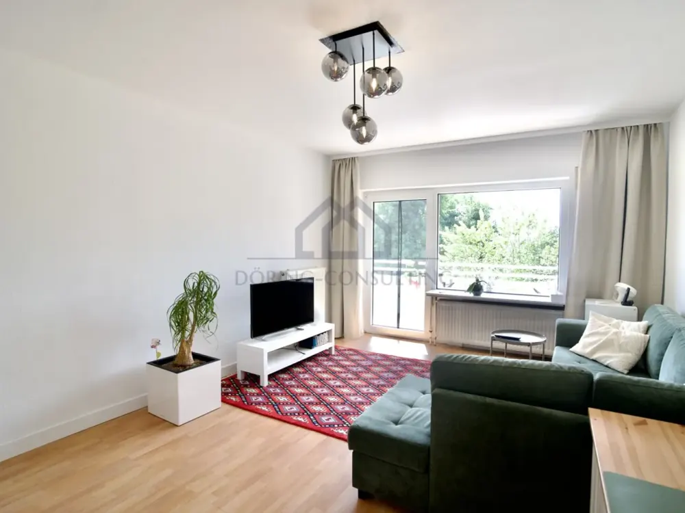 Schöne 4,5-Zi-Wohnung mit Balkon und Garage in Feldrandlage