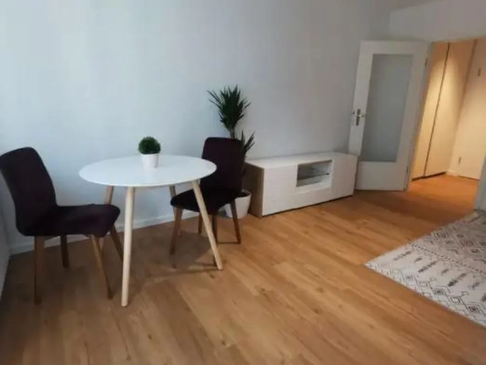 Moderne, vollmöblierte Wohnung in Top-Lage München-Harras