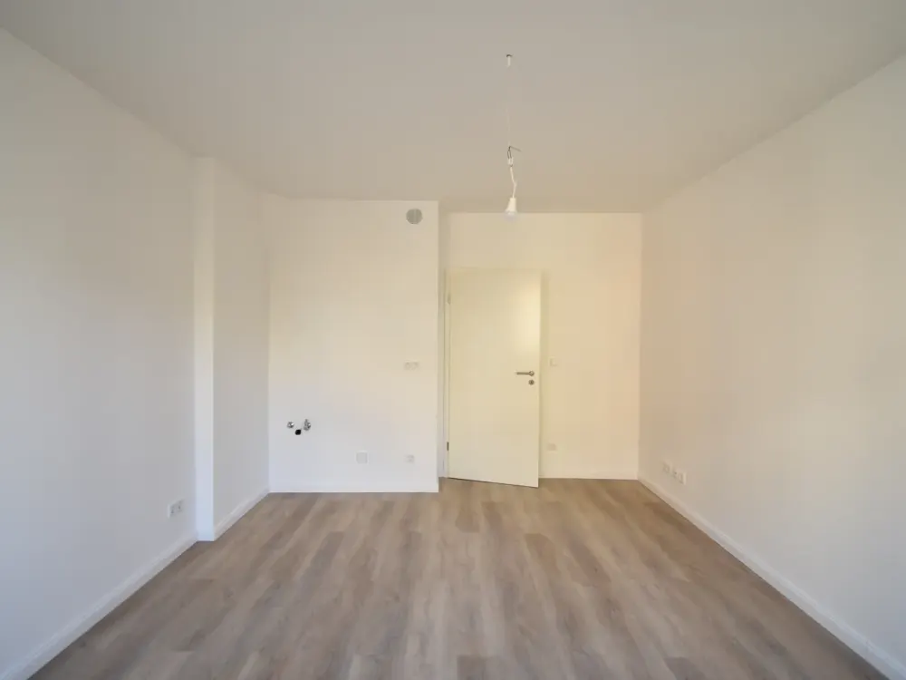 ERSTBEZUG nach Sanierung! Modernes Apartment in zentraler Lage zu vermieten
