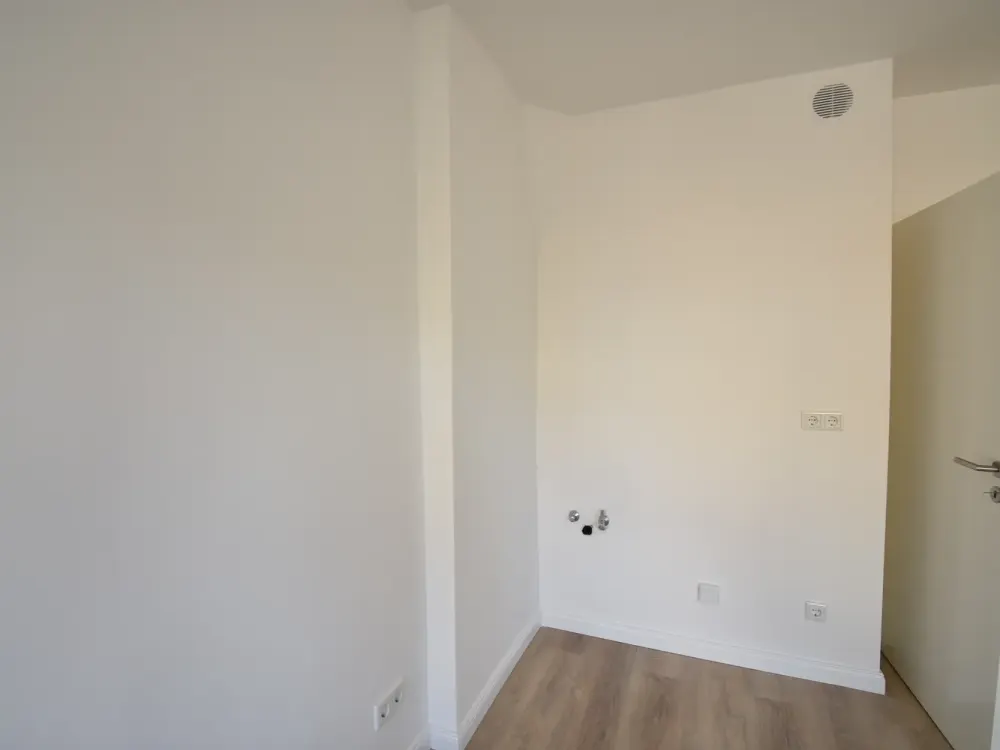 ERSTBEZUG nach Sanierung! Modernes Apartment in zentraler Lage zu vermieten