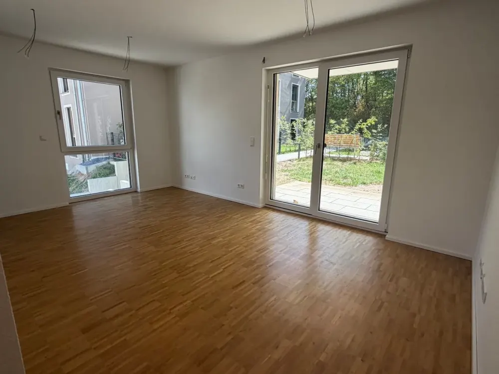 Charming 2-Room Apartment with Terrace