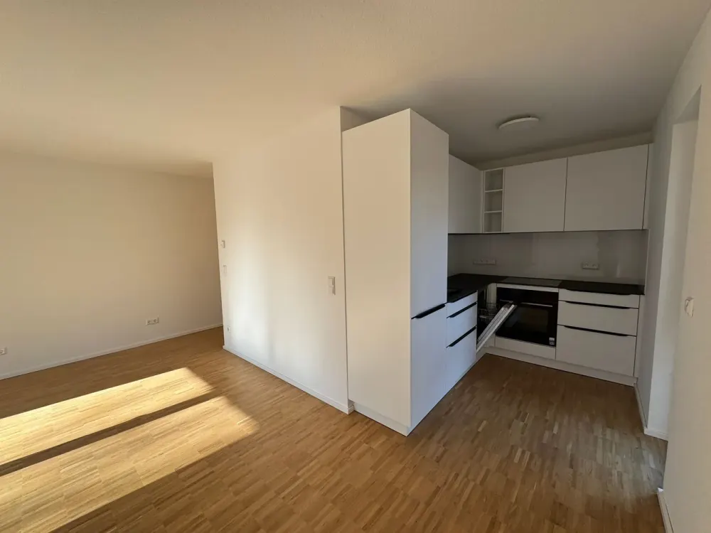 Charming 2-Room Apartment with Terrace