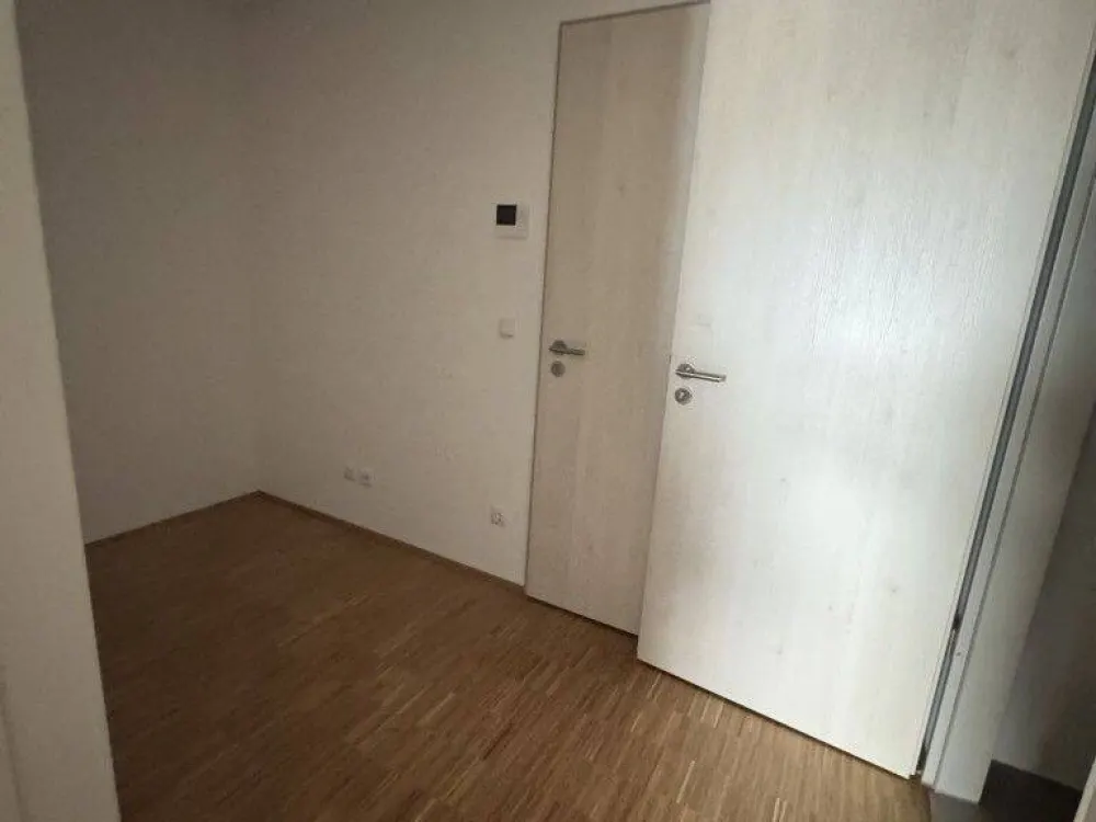 Arnsdorf bei Dresden - 2 Raumwohnung im Erstbezug mit Parkett, Balkon und Einbauküche