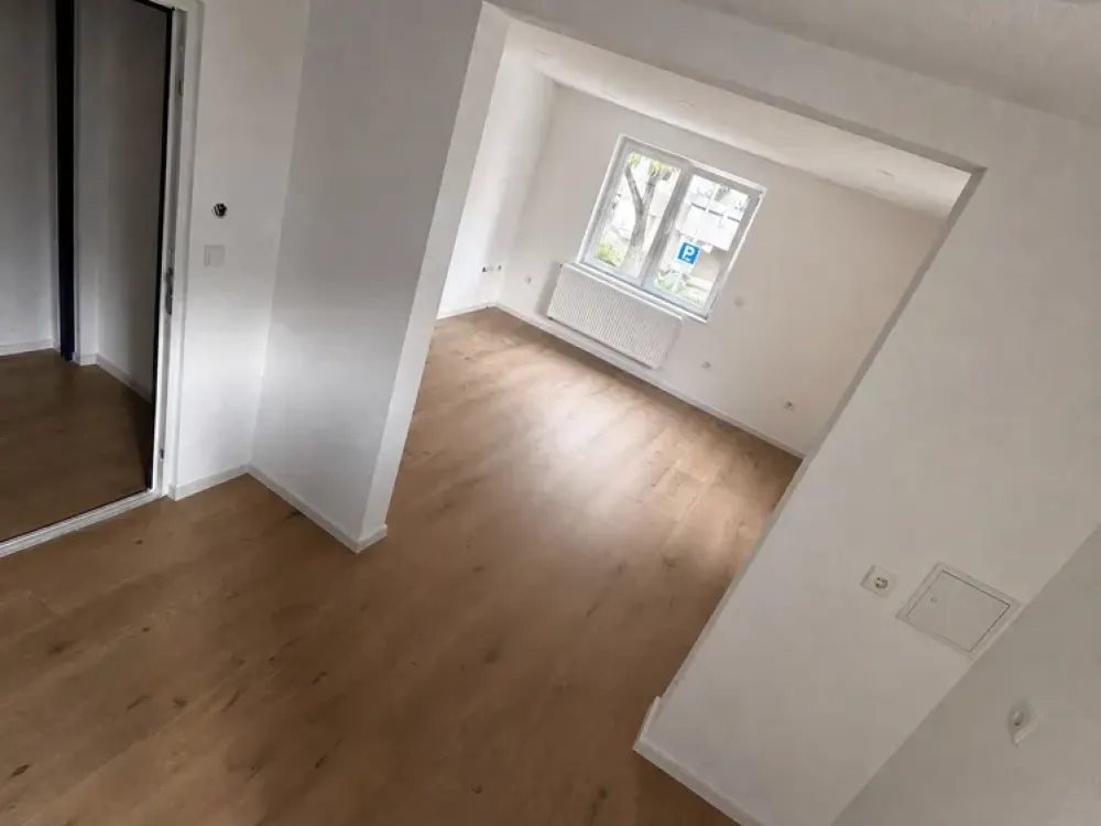 Kernsanierte Wohnung mit 2 Zimmern in Waiblingen Mitte
