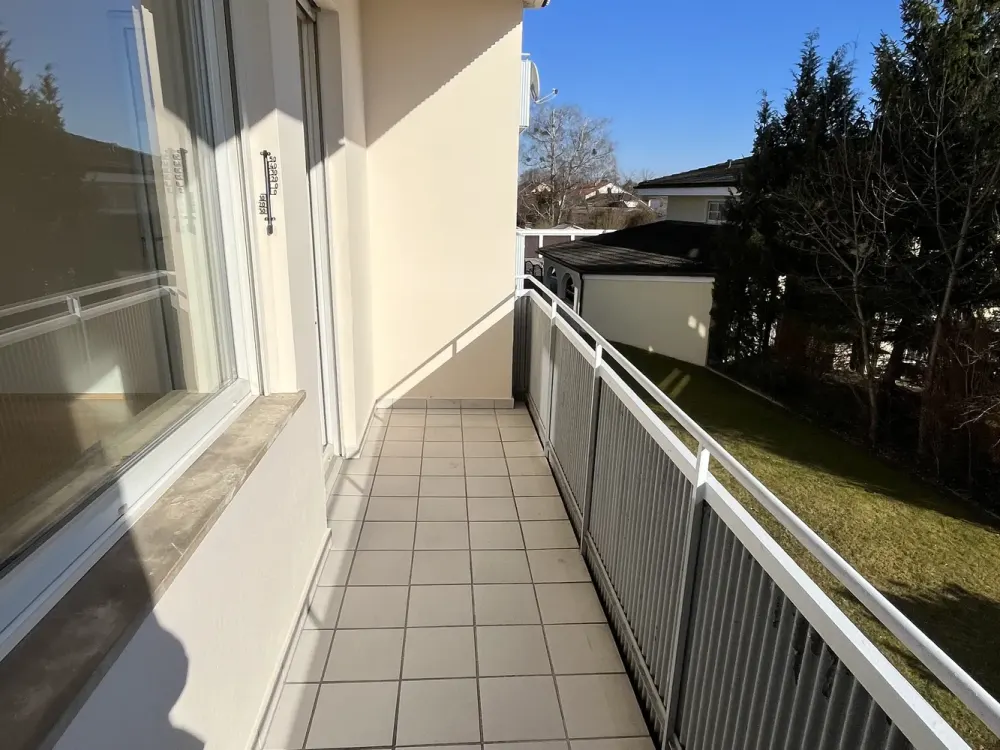 4-Zimmer Wohnung mit Balkon (auch als Mitarbeiterunterkunft)