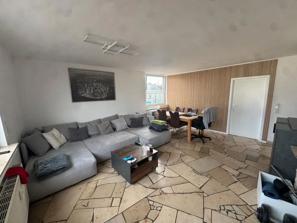 Große geräumige Wohnung sucht einen Nachmieter