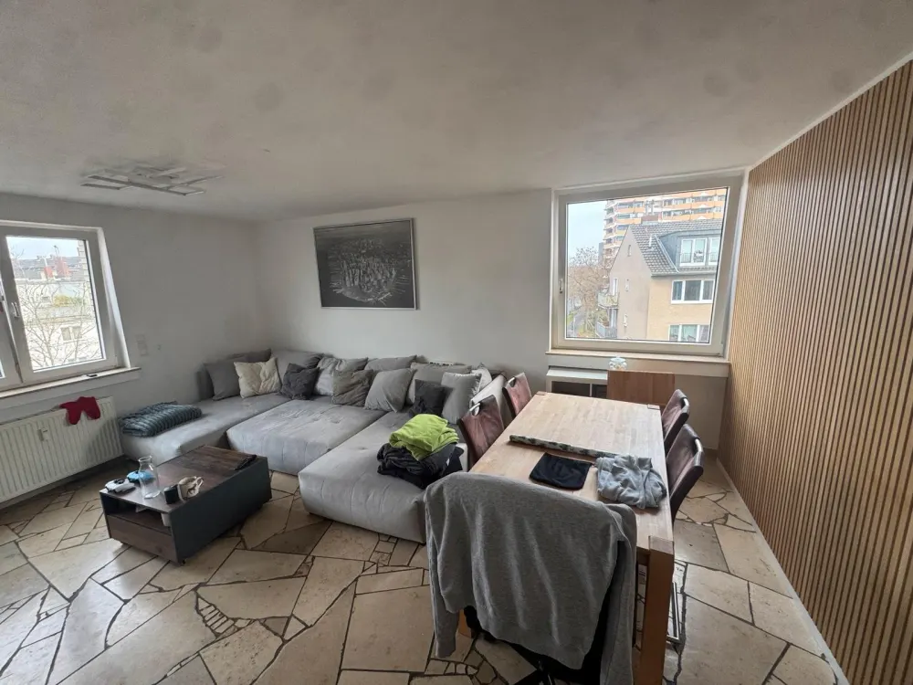 Große geräumige Wohnung sucht einen Nachmieter