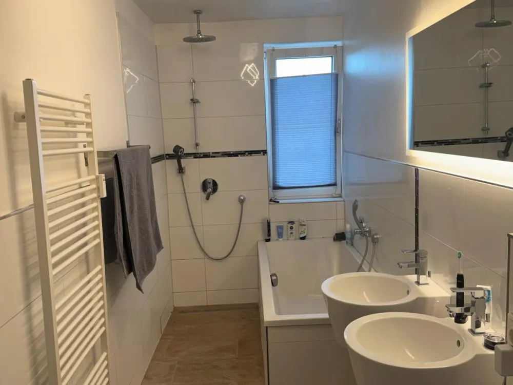 Große geräumige Wohnung sucht einen Nachmieter