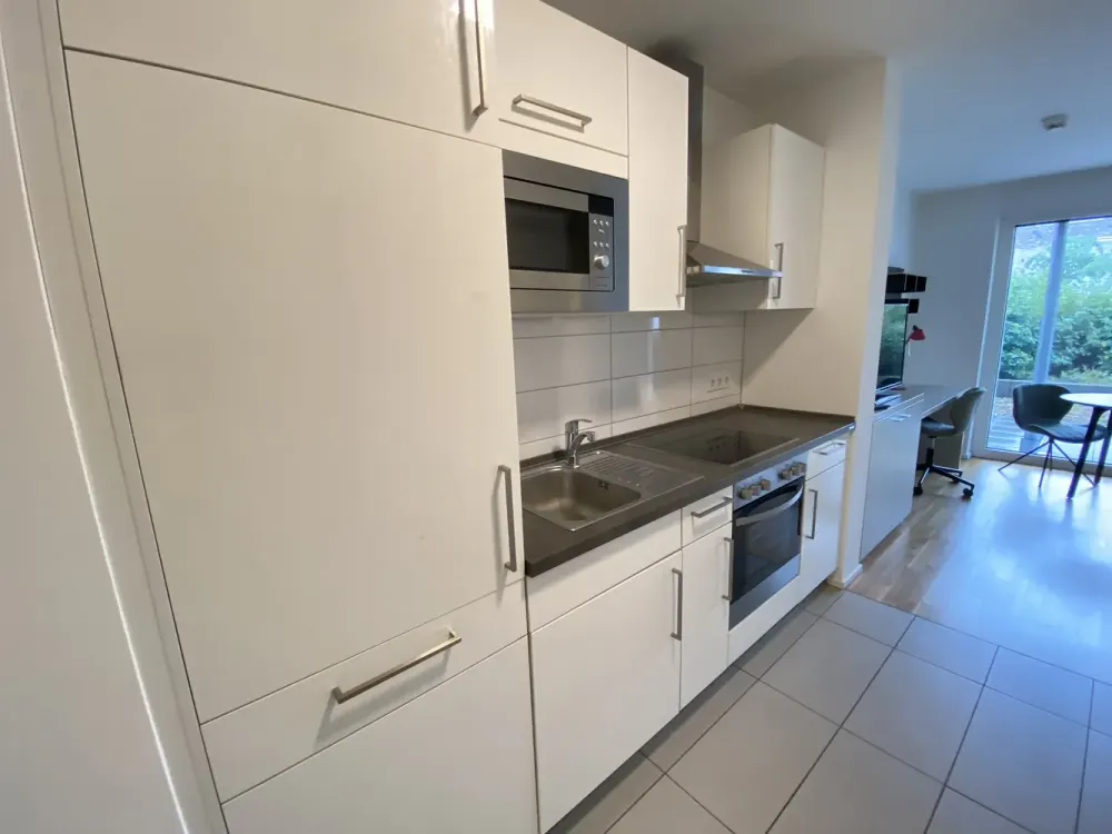 Living on the Spree - Modern, furnished and perfect for singles!