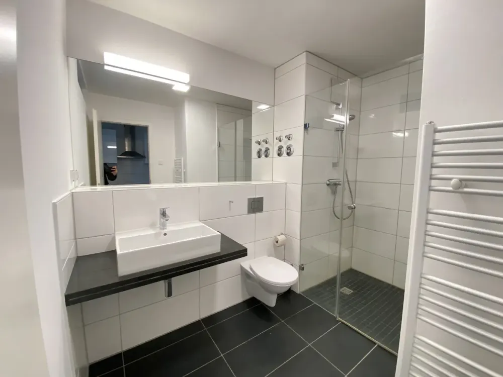Living on the Spree - Modern, furnished and perfect for singles!