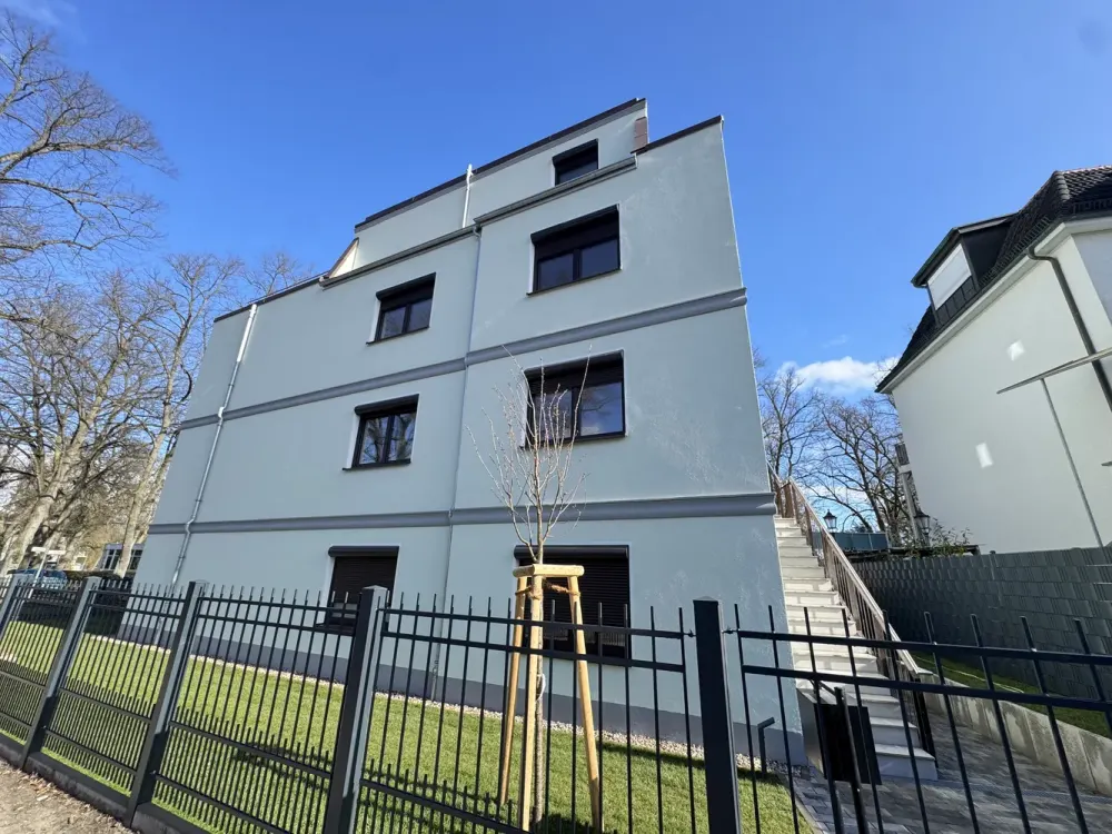 Traumhaftes Penthouse mit großer Dachterrasse & Dämeritzsee-Blick