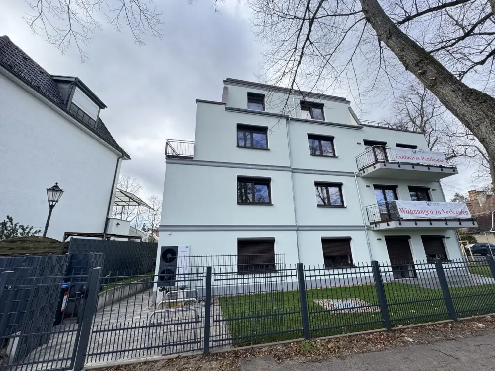 Traumhaftes Penthouse mit großer Dachterrasse & Dämeritzsee-Blick