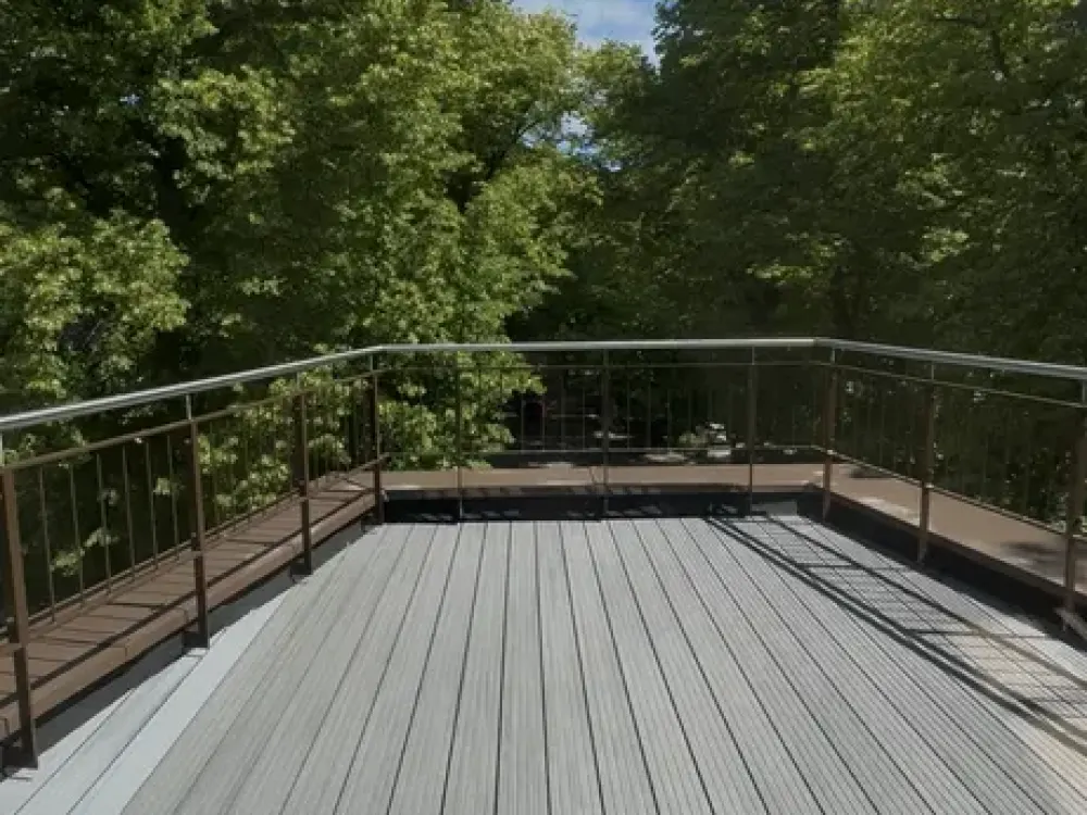 Traumhaftes Penthouse mit großer Dachterrasse & Dämeritzsee-Blick