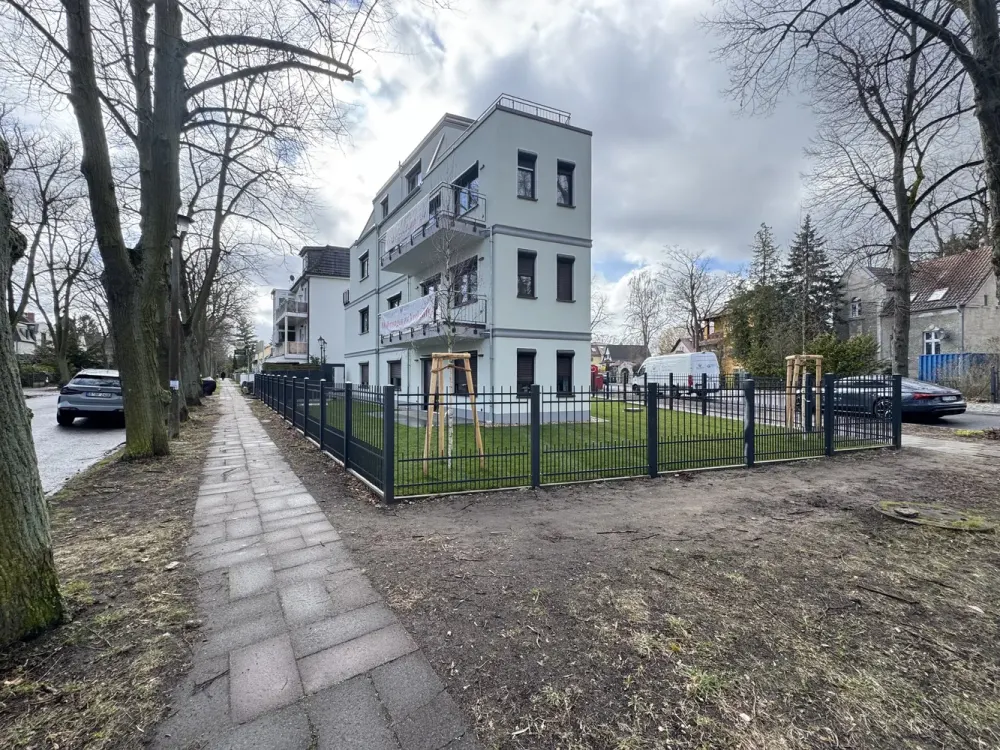 Traumhaftes Penthouse mit großer Dachterrasse & Dämeritzsee-Blick