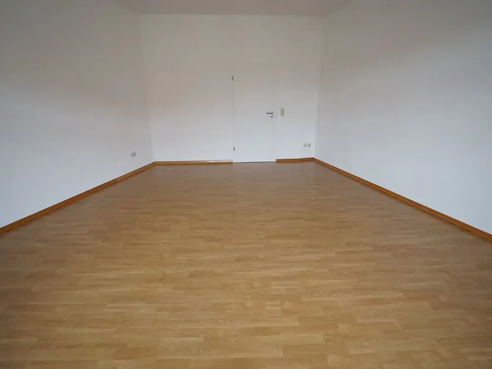 2-Room Apartment with Fitted Kitchen and Balcony