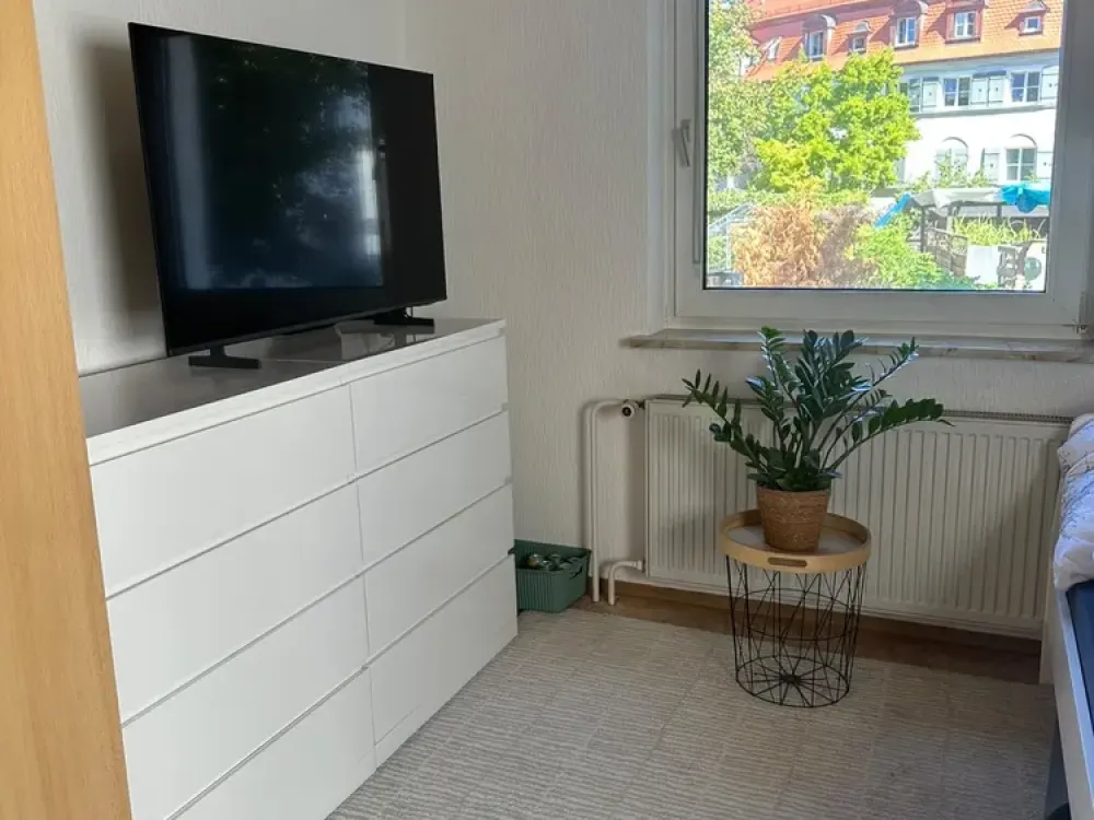 Stilvolle WG Wohnung mit Einbauküche, Möbliert in Nürnberg Südstadt