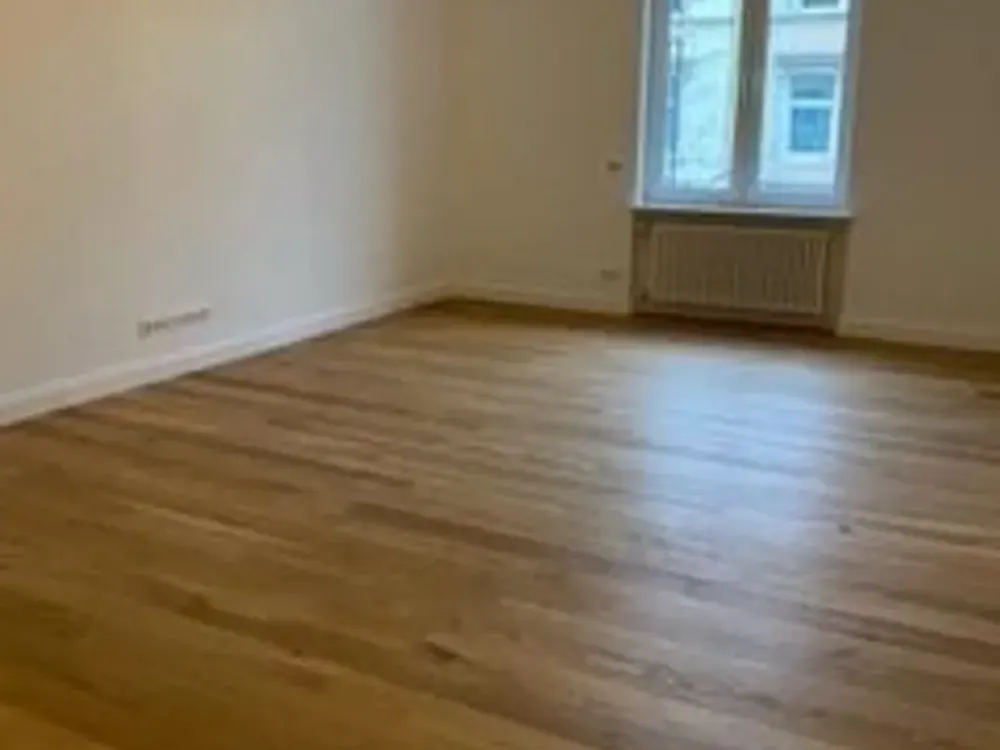 Stilvolle 2-Zimmer-Altbauwohnung im Frankfurter Westend
