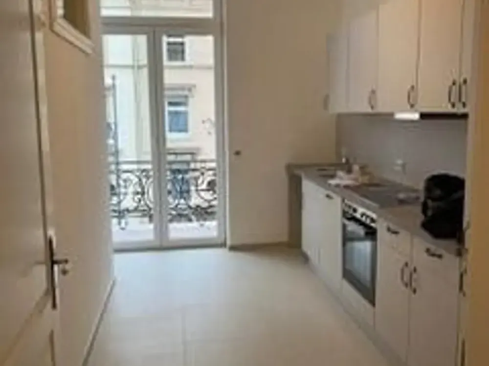 Stilvolle 2-Zimmer-Altbauwohnung im Frankfurter Westend