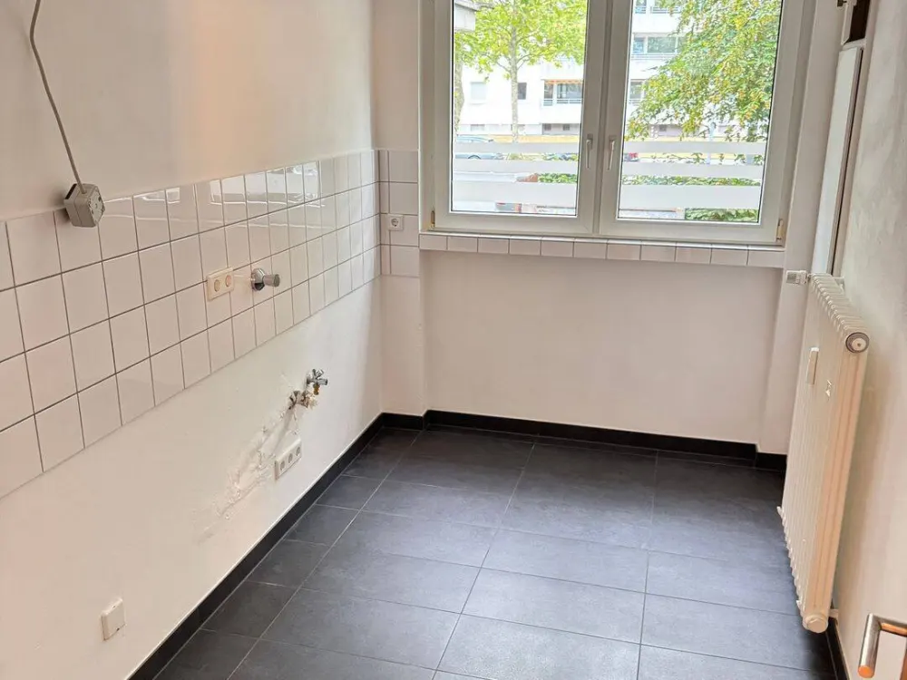 Ihr neues Zuhause :Helle 3-Zimmer-Wohnung im EG/Hochparterre