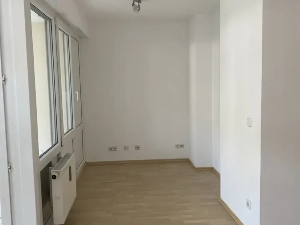 واحة هادئة في لايمفريدنهايم: شقة فريدة من نوعها بطابقين, مثالية للعمل من المنزل أو اللياقة البدنية