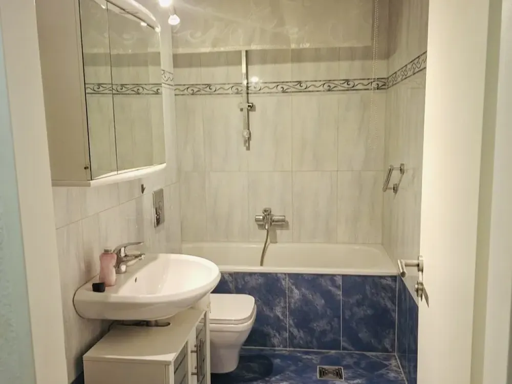 Helle, voll möblierte Wohnung im schönen Westend für 2 Jahre