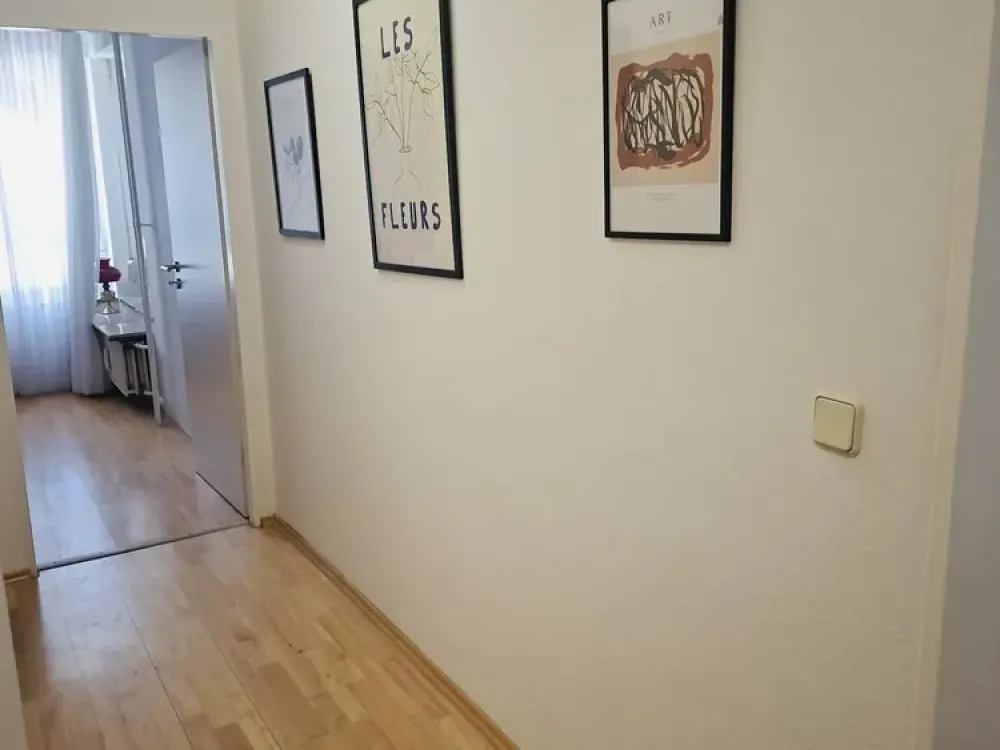 Helle, voll möblierte Wohnung im schönen Westend für 2 Jahre