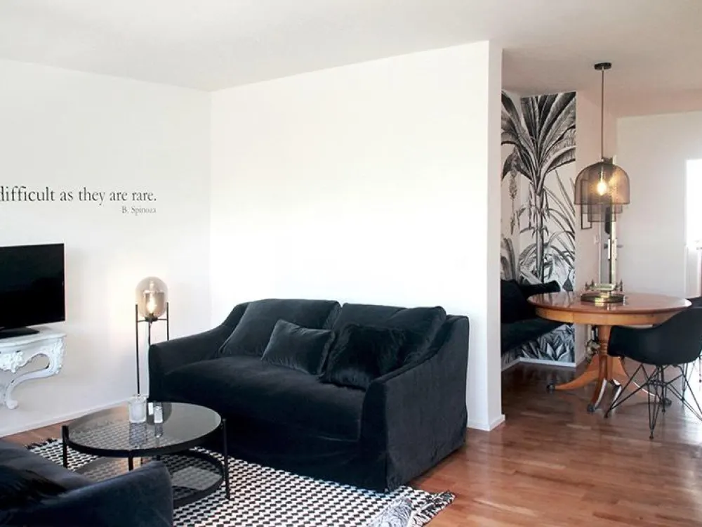 Zentrale, ruhige 3,5 Zimmerwohnung, liebevoll möbliert