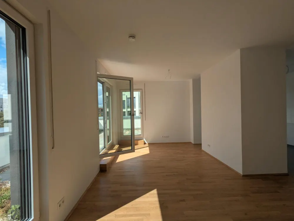 Exklusiver Erstbezug: Modernes Studio-Apartment mit XL-Balkon