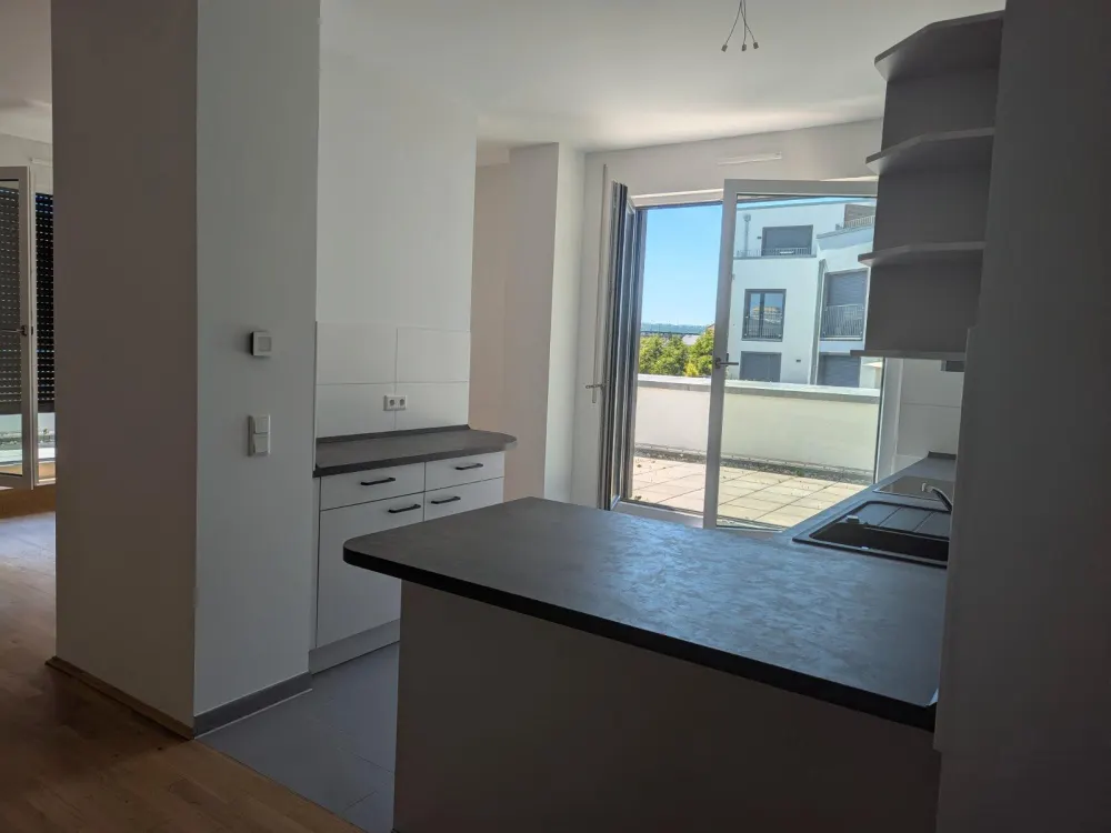 Exklusiver Erstbezug: Modernes Studio-Apartment mit XL-Balkon