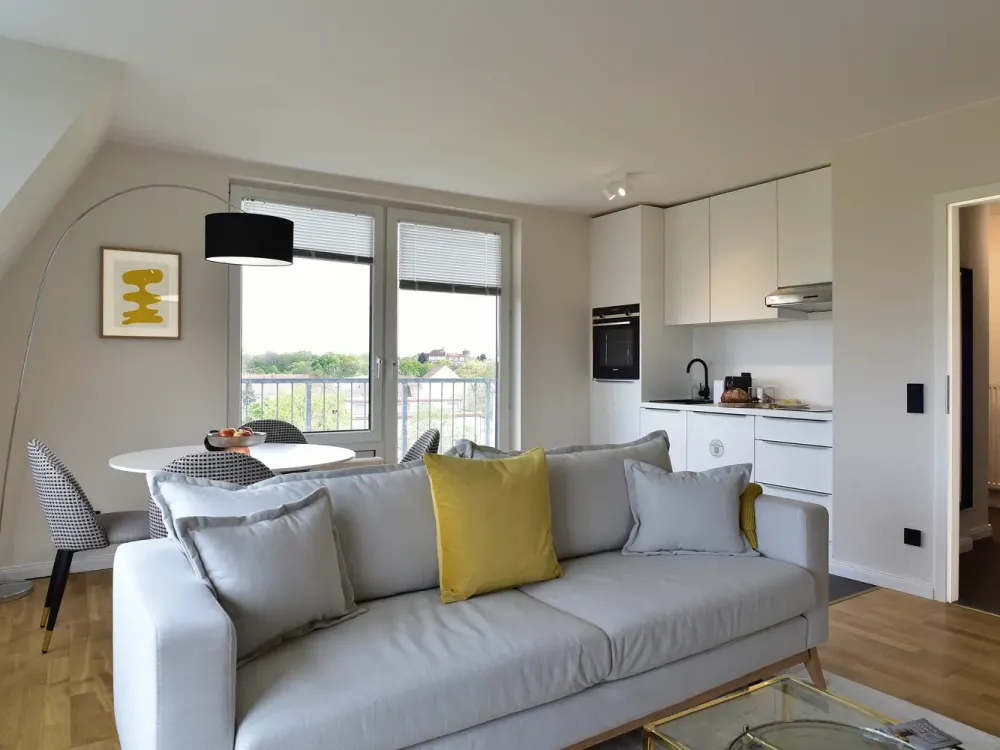 Außergewöhnliche Maisonettewohnung, modern, hochwertig und mit Einbauküche