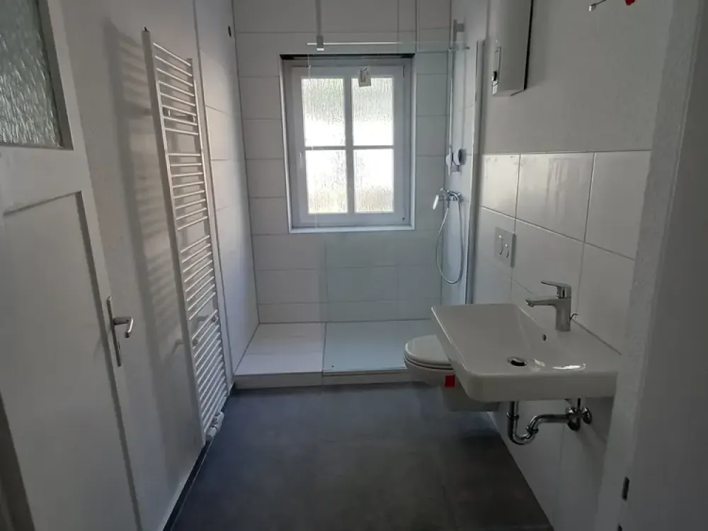 Erstbezug nach Sanierung, helle 2 Zimmer EG Wohnung in Bad Cannstatt