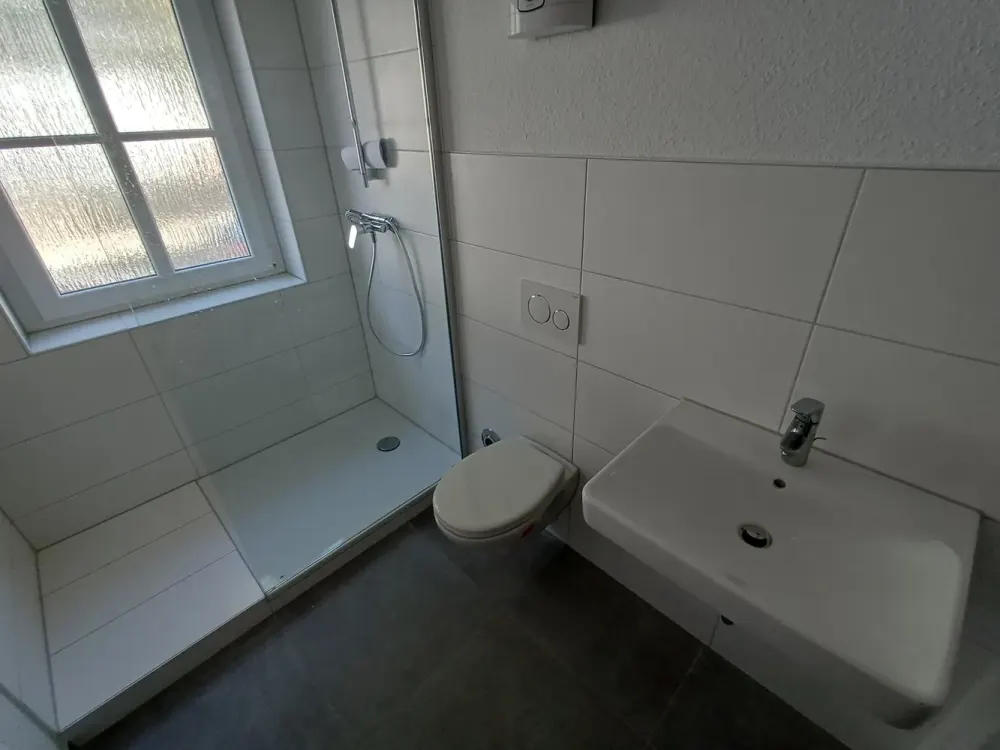 Erstbezug nach Sanierung, helle 2 Zimmer EG Wohnung in Bad Cannstatt