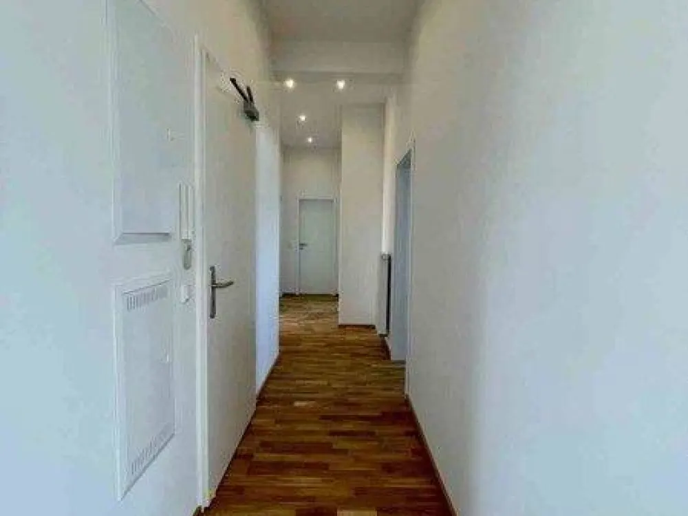 Wohntraum im Dachgeschoss: 4,5 Zimmer, Galerie und ein toller Blick auf den Olympiaturm!