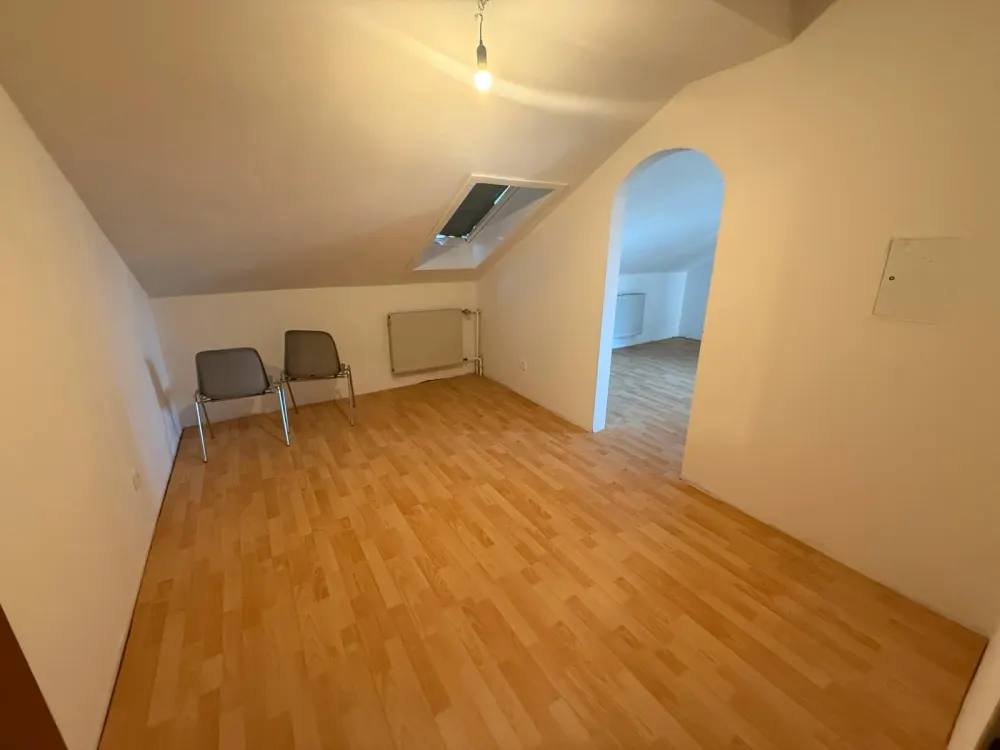 3-Zimmer Wohnung in Fürth /Frisch renoviert & Ruhige Lage