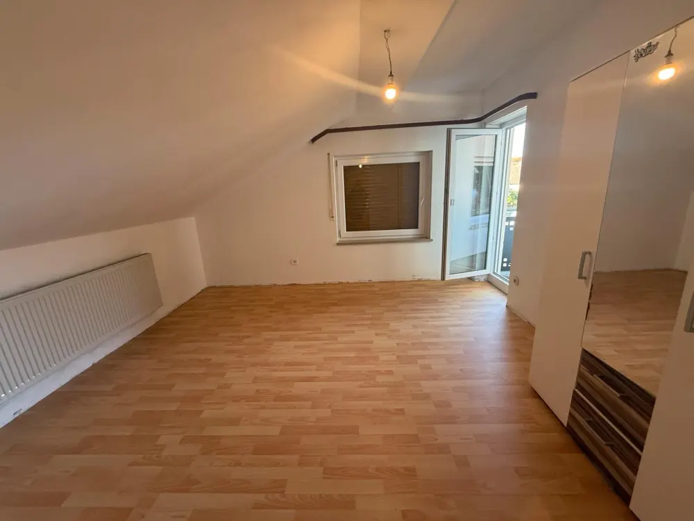 3-Zimmer Wohnung in Fürth /Frisch renoviert & Ruhige Lage