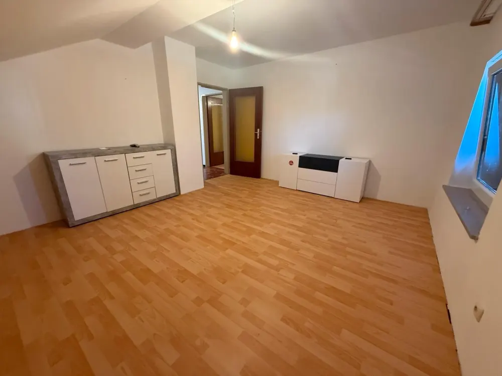 3-Zimmer Wohnung in Fürth /Frisch renoviert & Ruhige Lage