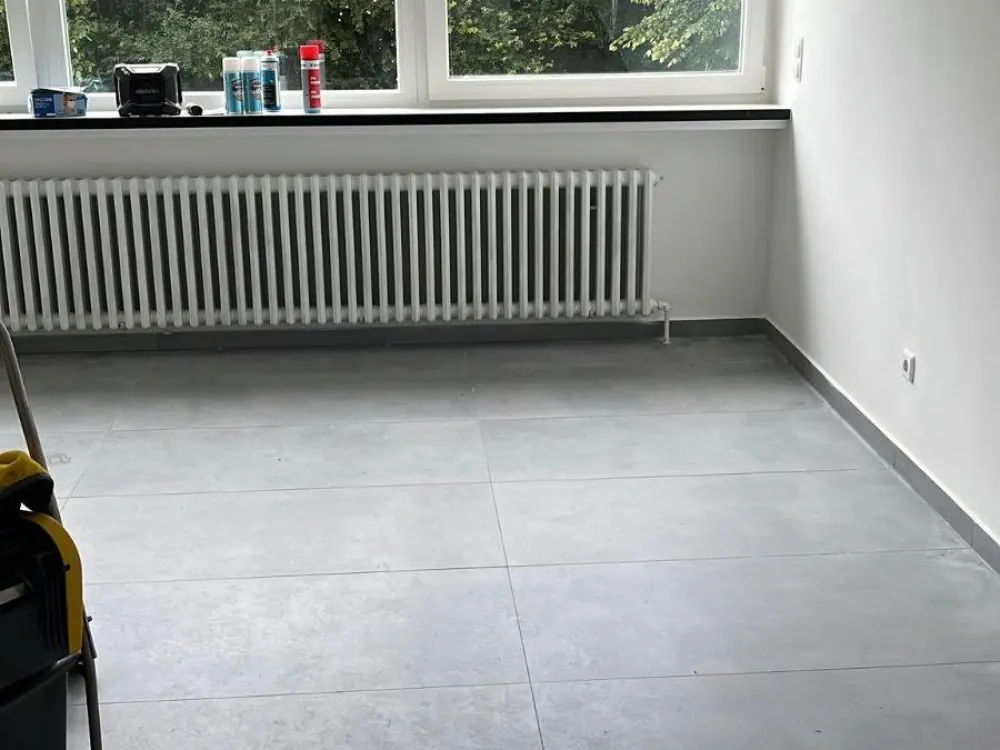 Completely Renovated 3-Room Apartment for Rent in Bremen-Grolland