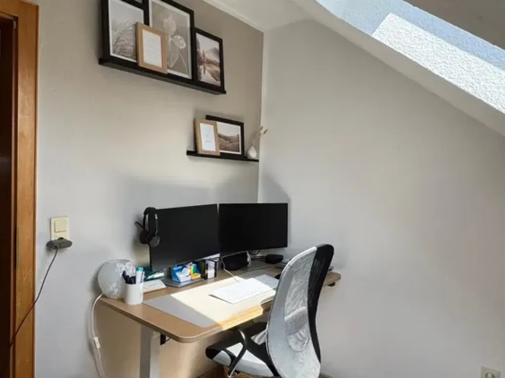 Charming, Light-Flooded 3.5 Room Apartment in Havelse