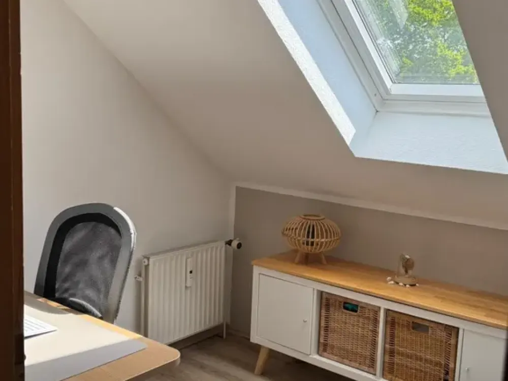 Charming, Light-Flooded 3.5 Room Apartment in Havelse
