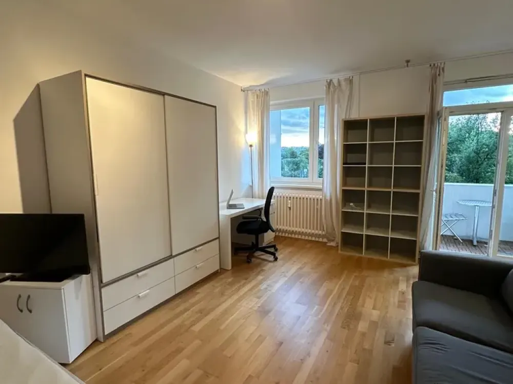 Möblierte 1-Zimmer-Wohnung mit Balkon und EBK in Tiergarten, Berlin